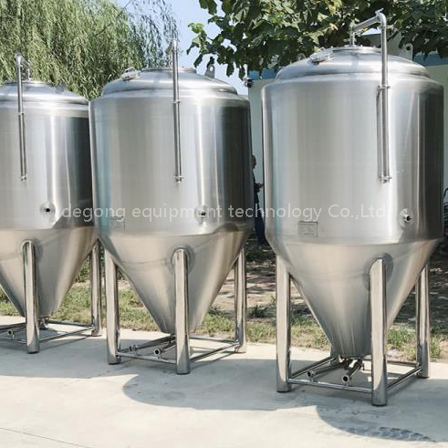 Equipamento industrial de aço inoxidável da cervejaria do fermentador da cerveja 2000L para a venda