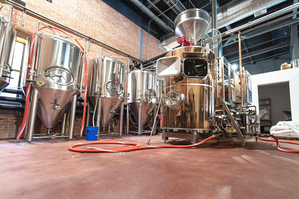 RiverOutpostBrewery-3_ 副本