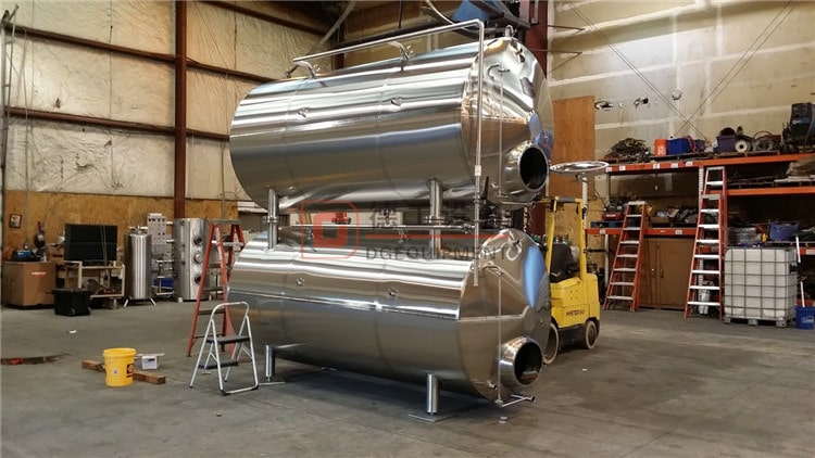 Tanques de armazenamento empilhados-min