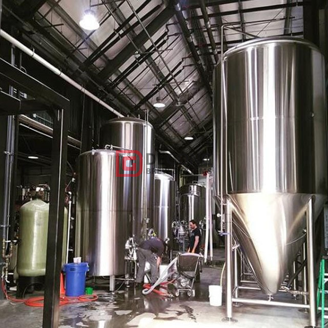 Máquina industrial de aço inoxidável da chaleira de fermentação para cervejas artesanais Turnkey Popularidade na European10HL
