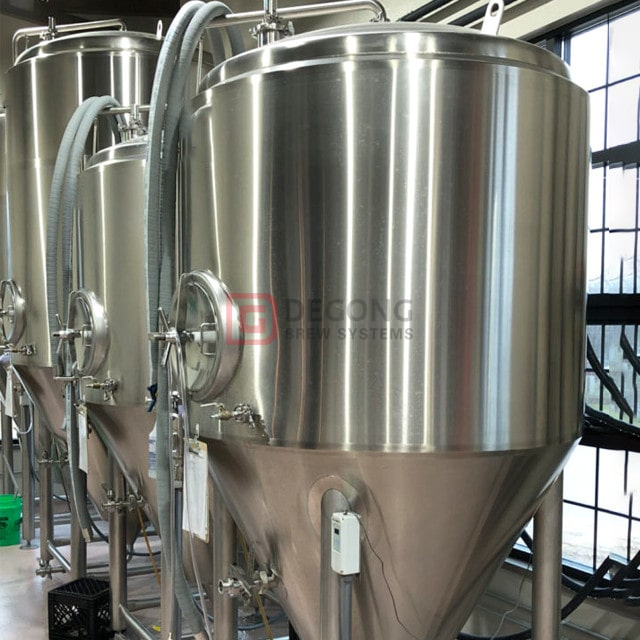 O equipamento da microcervejaria para o bar / cervejaria pequena personalizou o equipamento da fabricação de cerveja de 500L para venda